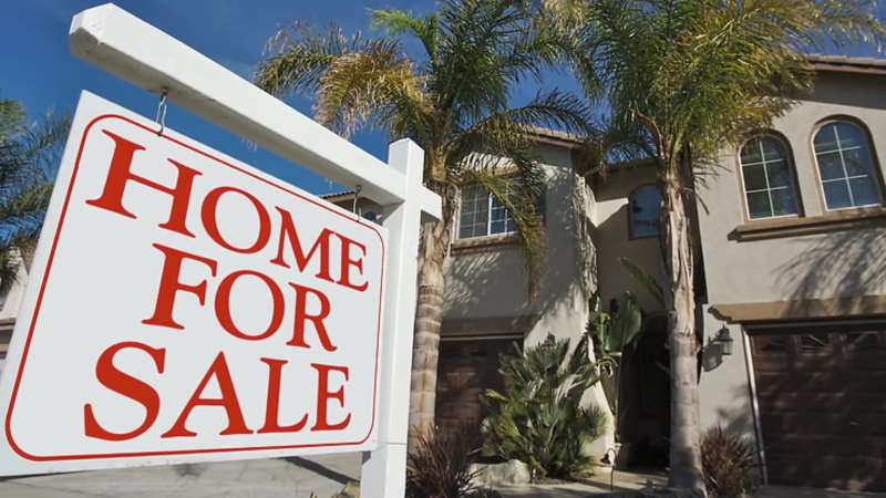 Homebuyers Pulling Out in Record  Amid Economic and Political Uncertainty